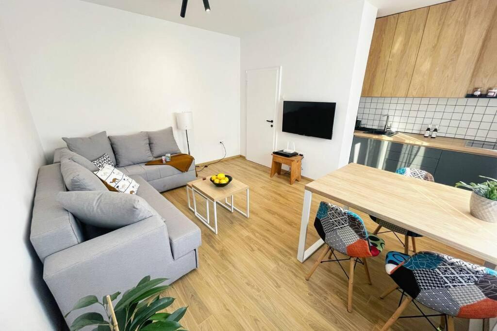 Millennium Bridge Cozy Apartment Top Location Podgorica Bagian luar foto